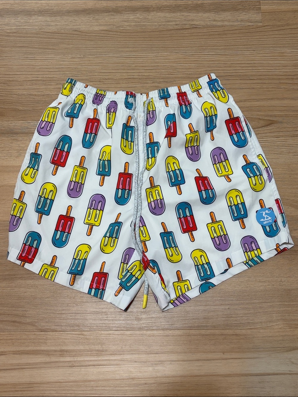 UZZI The Land & Ocean Popsicle Print Mesh Lined Swim Trunks Men’s L
